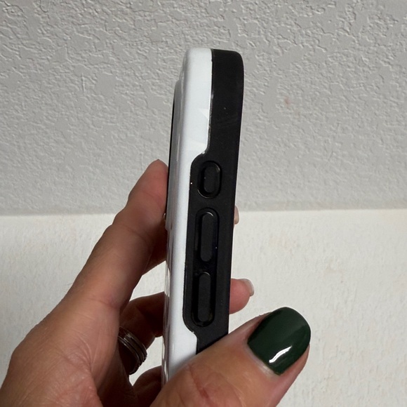 NEW-Casely White Leopard Print Phone Case - Picture 3 of 7